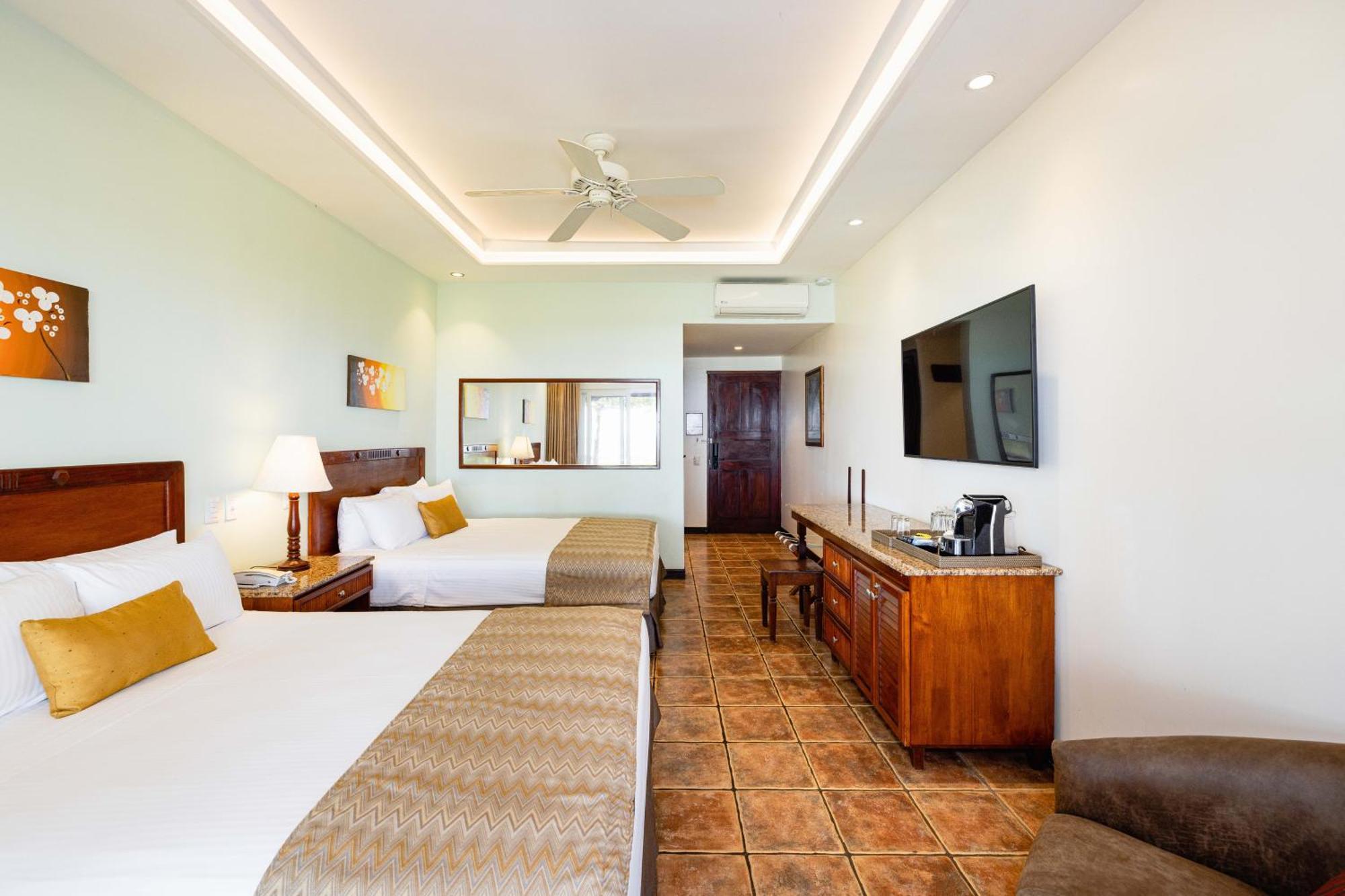 Hotel Tamarindo Diria Beach Resort Cameră foto